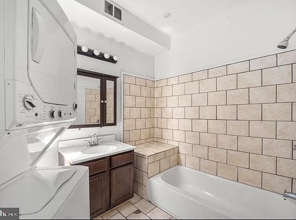 5th image of 5106 Parkside Ave #3