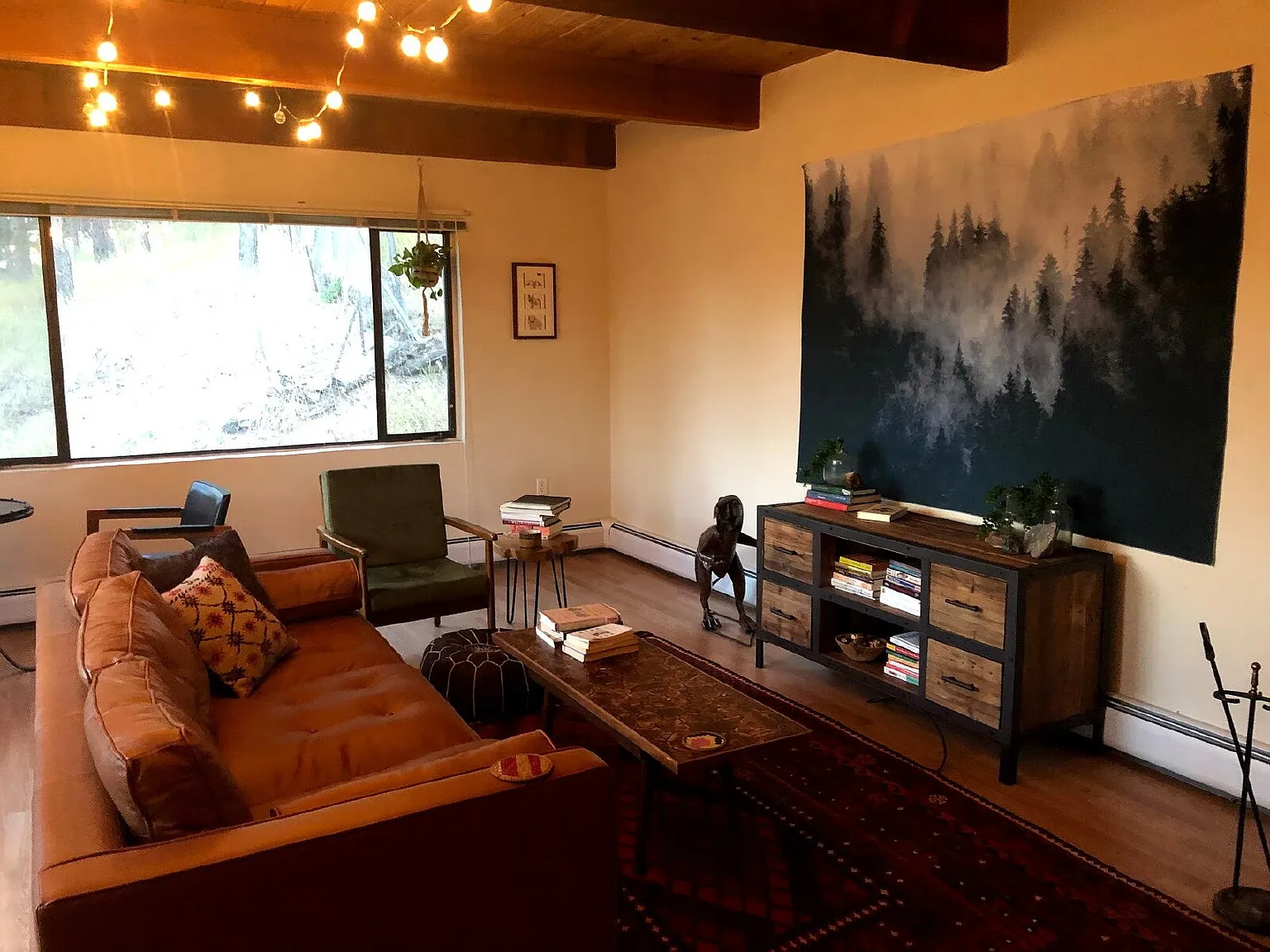 3 bed, 2.0 bath, 2806 sqft, $4,500 — Photo 2