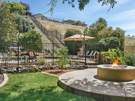 5th image of 7051 Tuscany Way