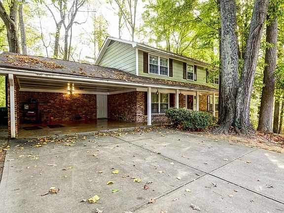 2nd image of 2873 Evans Woods Dr