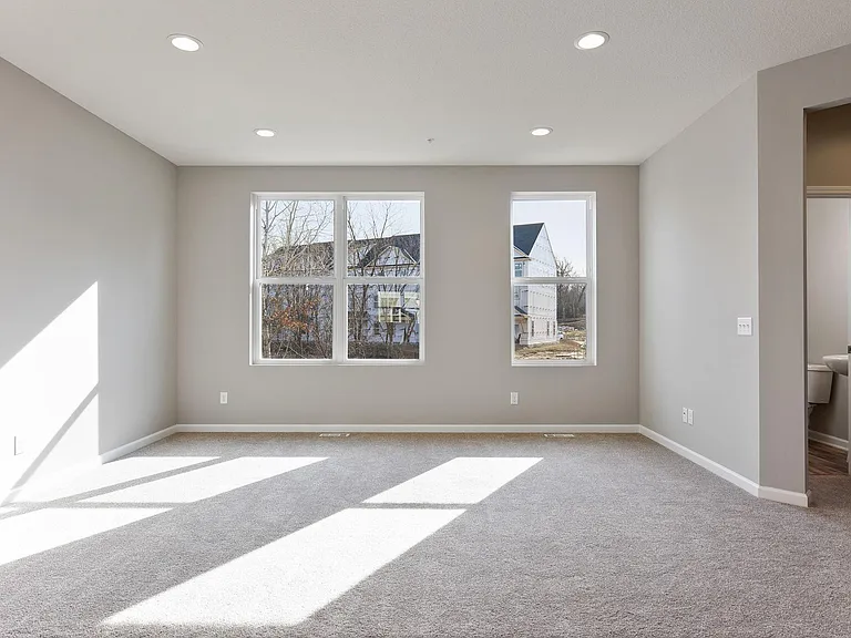 5182 Hampton St NE — Photo 9