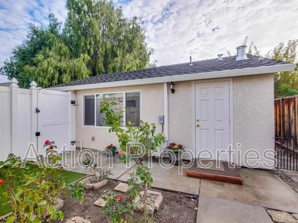890 Muender Ave, Sunnyvale, CA 94086