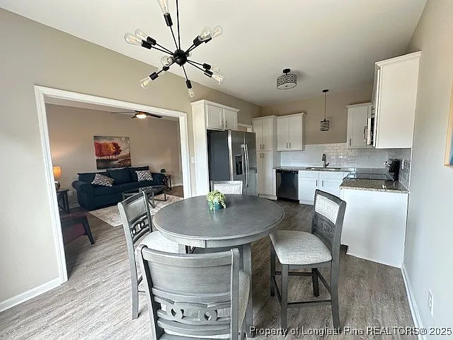 905 Kingscote Dr — Photo 12