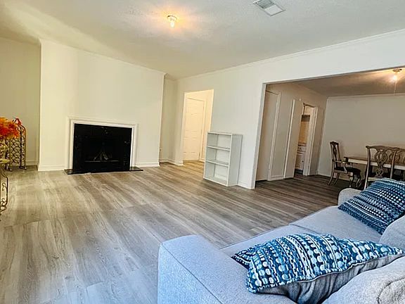 2nd image of 117 Rue Fontaine