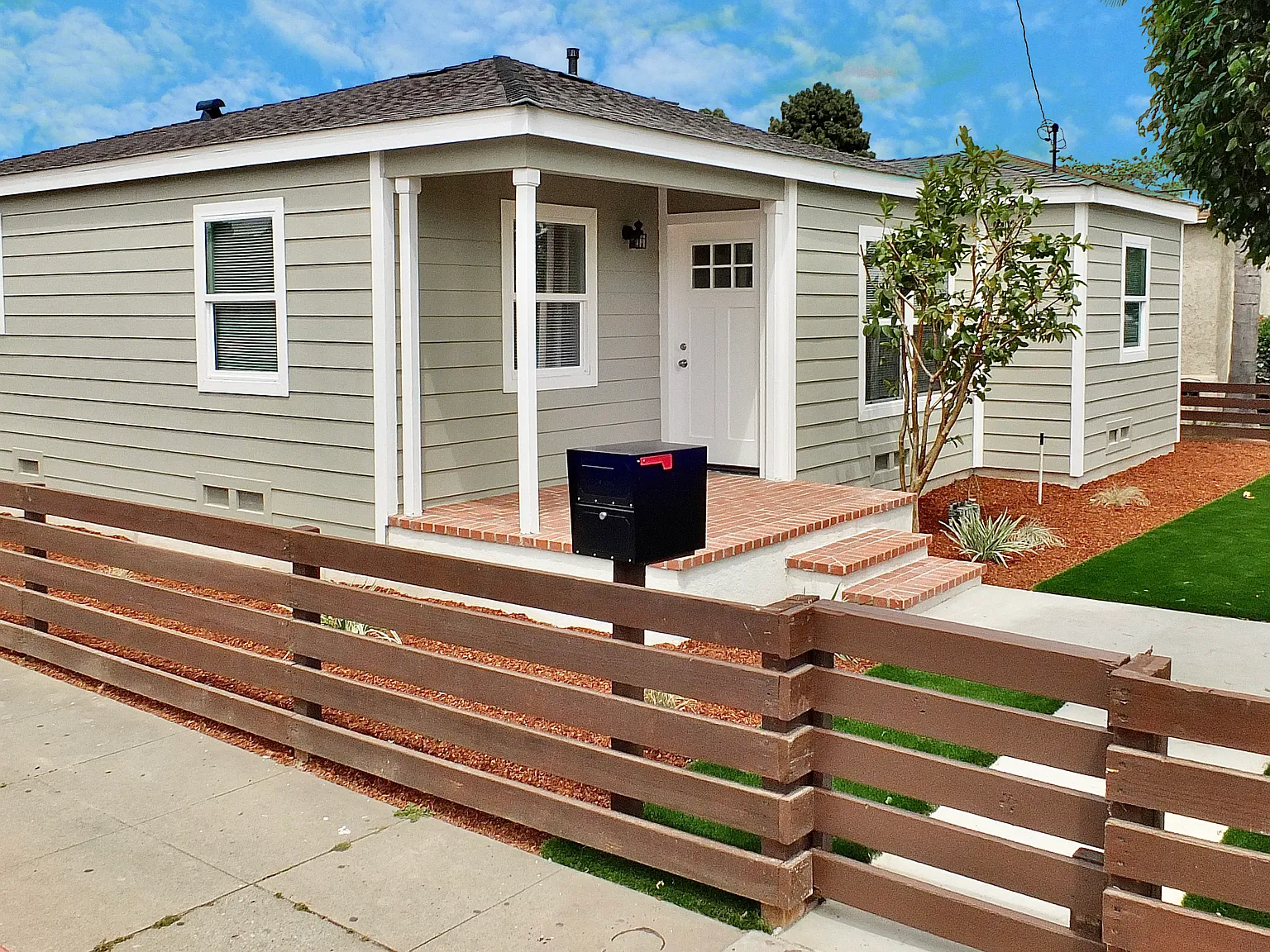 3 bed, 1259 sqft, $3,800 — Photo 2