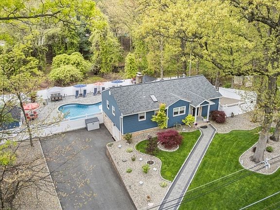 4th image of 30 Foxcroft Rd
