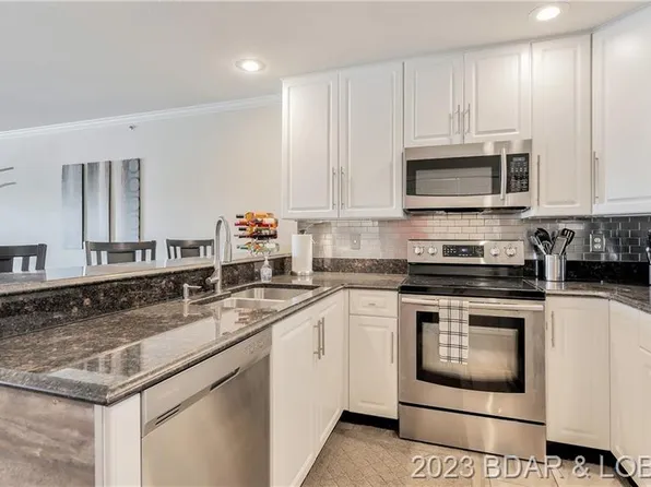 1481 Ledges Dr #923, Osage Beach, MO 65065