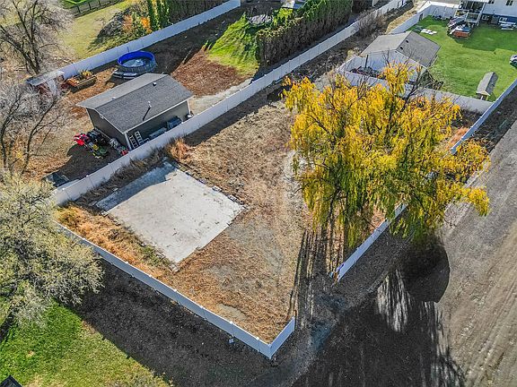 5th image of 5764 Todd Hill Cres