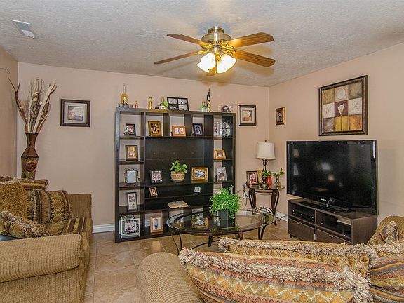 4th image of 1021 W 300 S