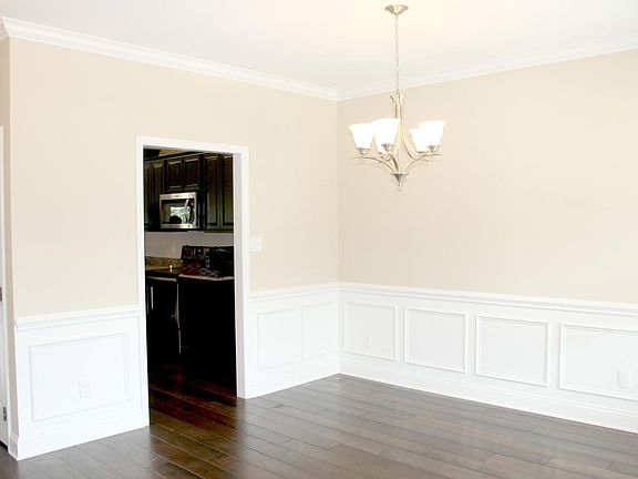 3rd image of 1109 Peake Ln
