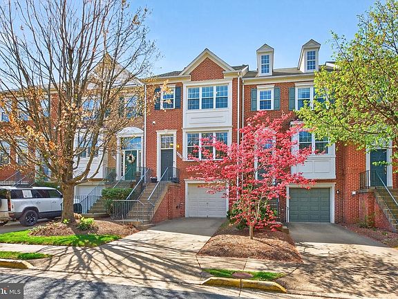 2nd image of 12017 Edgemere Cir