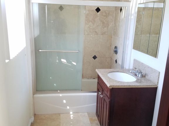3rd image of 2230 E Ocean Blvd #3
