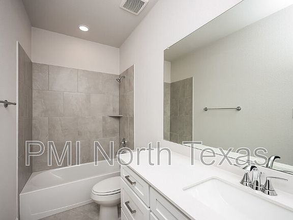 3rd image of 3006 Camellia St