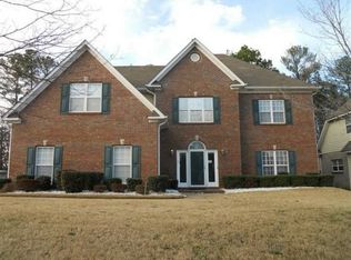 5736 Willow Lake Dr, Hoover, AL 35244