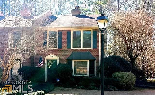 2nd image of 972 Chippendale Ln