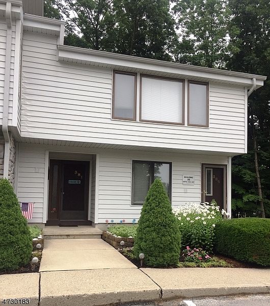 1st image of 381 Mohegan Cir #381