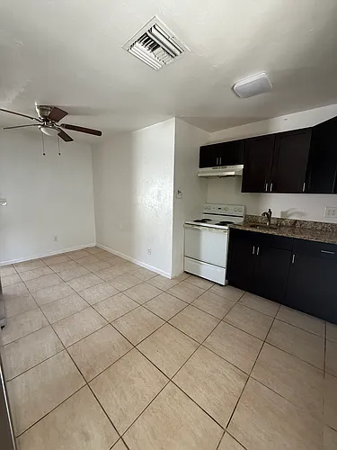 1290 Highlands Dr #2 Photo 1