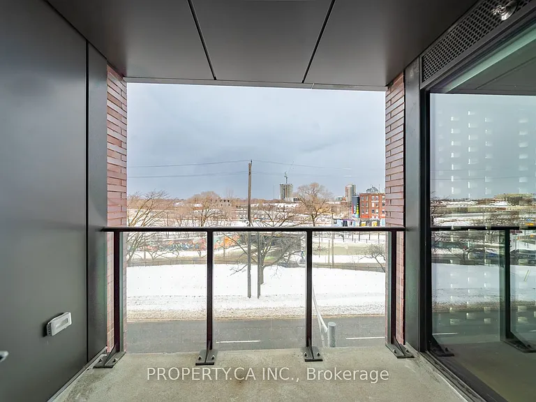 2625 Dundas St W #407 — Photo 7