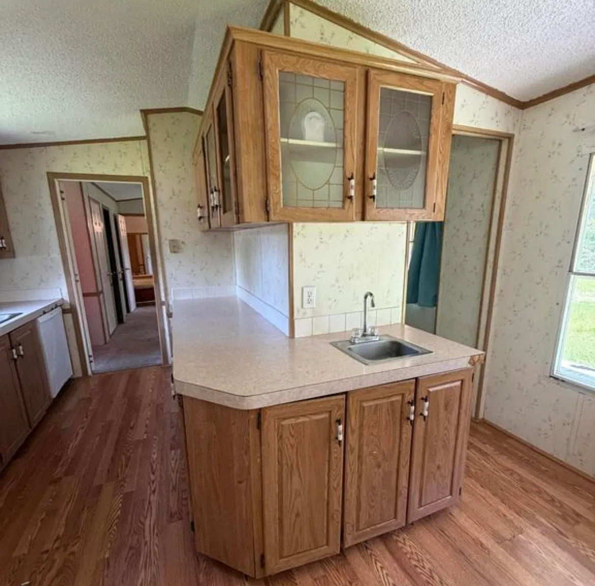 2 bed, 974 sqft, $1,600 — Photo 4