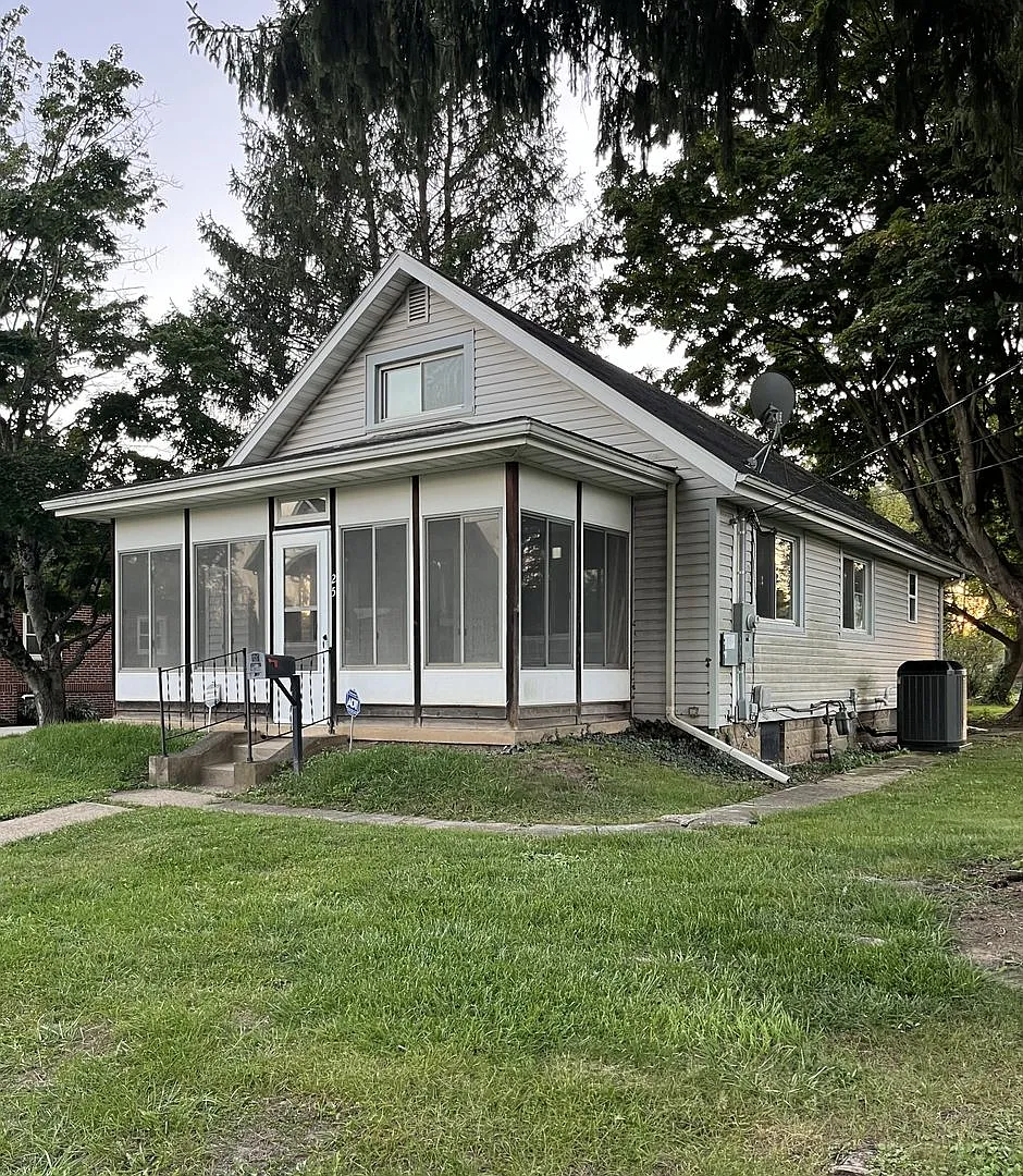 Suburban Dream - Coming Soon — Photo 1