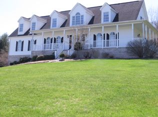 18431 Whites Point Dr, Abingdon, VA 24211
