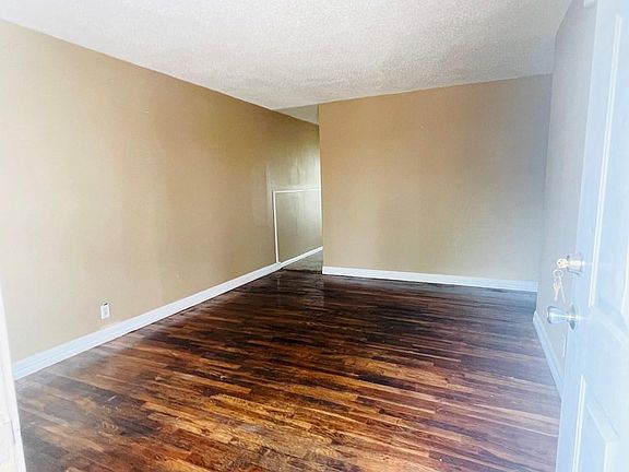 2nd image of 905 Era Ave