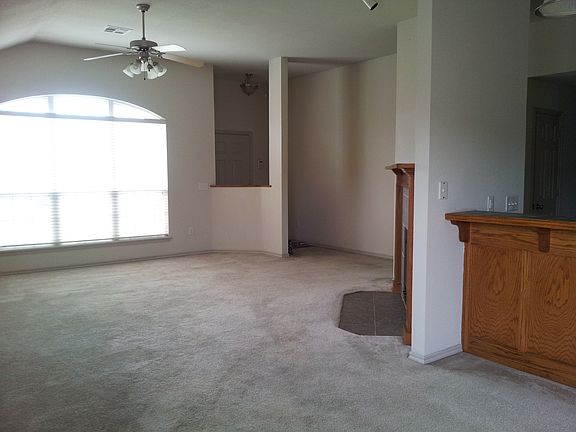 5th image of 1637 Creekside Dr