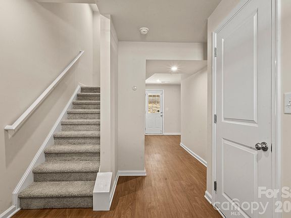 3rd image of 2615 McCurdy Trl