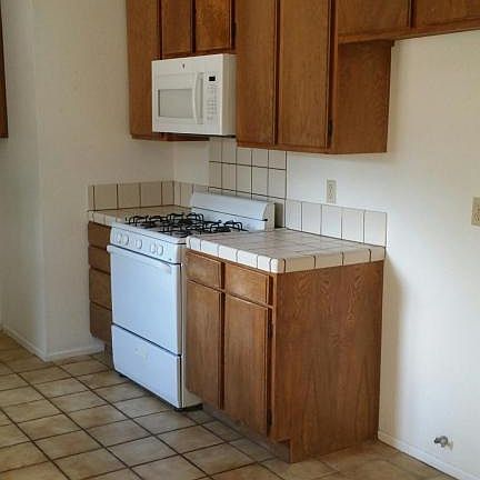 4th image of 13144 E Avenue W12