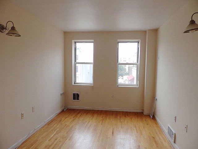 2nd image of 787 Sterling Pl