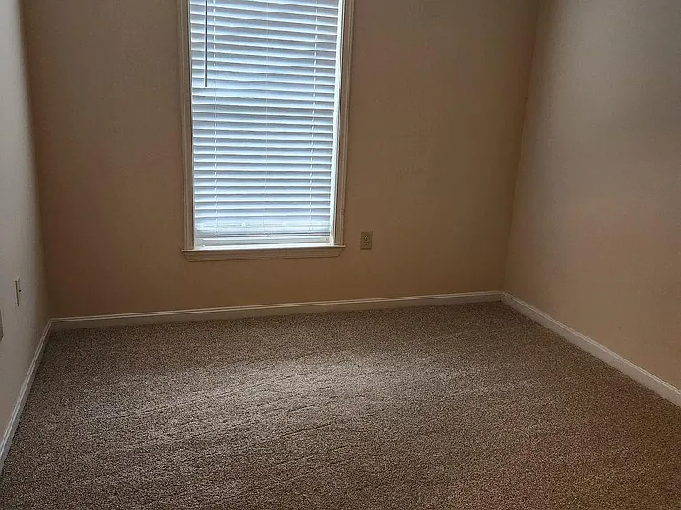 1234 Oakwood Dr — Photo 14