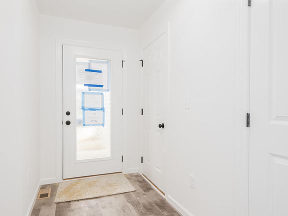 5th image of 293 W Longfellow Blvd