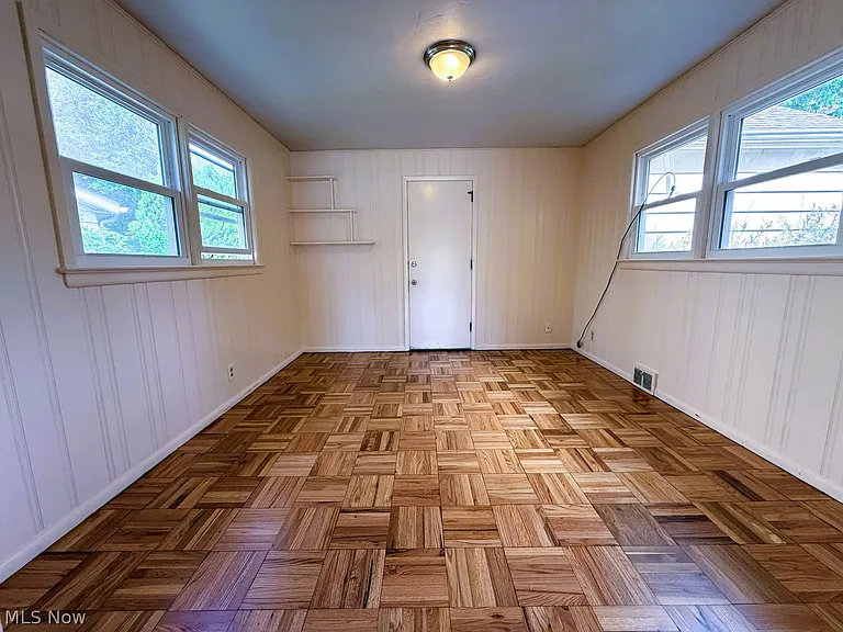 2267 Edgerton Rd — Photo 21