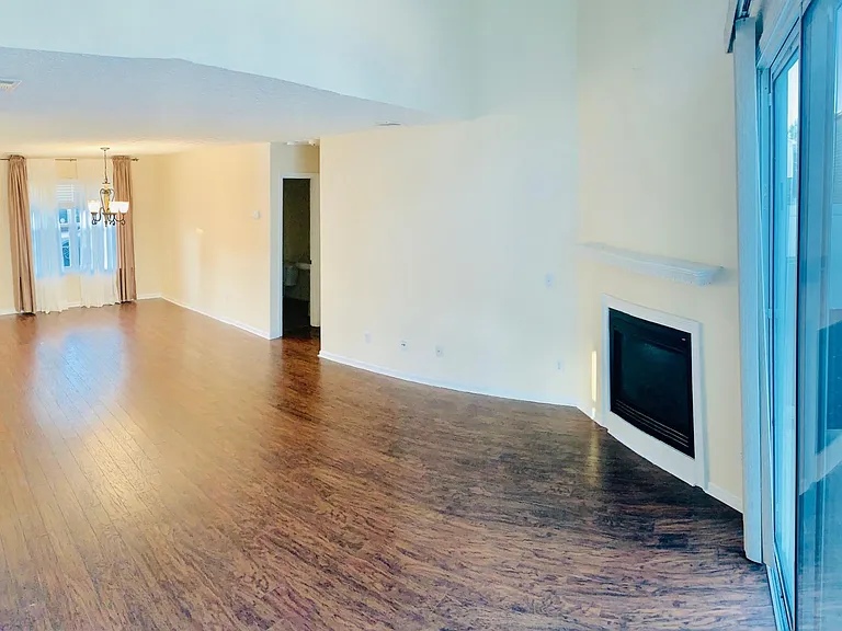 144 Swanee Ln — Photo 3