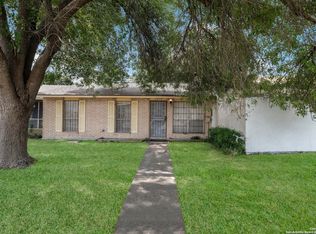 5890 Midcrown Dr, San Antonio, TX 78218