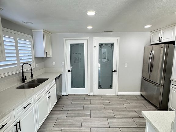 3rd image of 1351 Christobal Ln