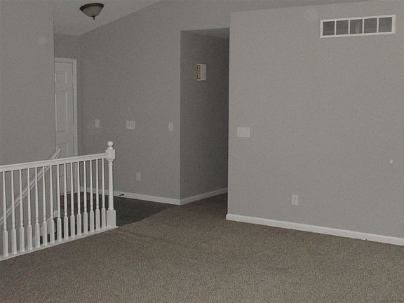 3rd image of 330 S Westlawn Dr