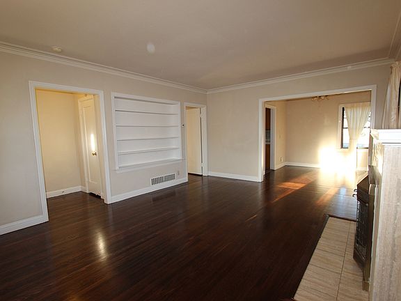 5th image of 300 Acacia Ave