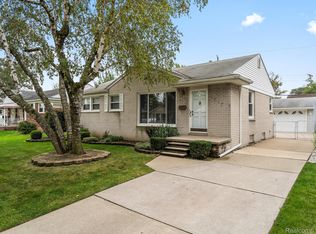 1717 Kings Hwy, Lincoln Park, MI 48146