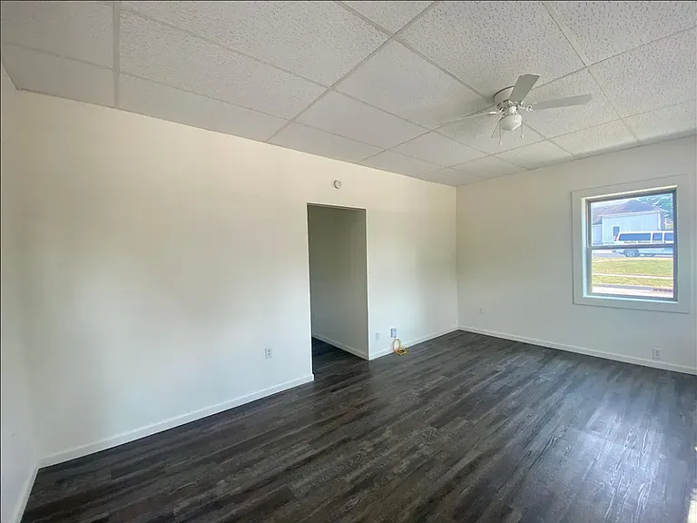 109 S Vine St #105 — Photo 3