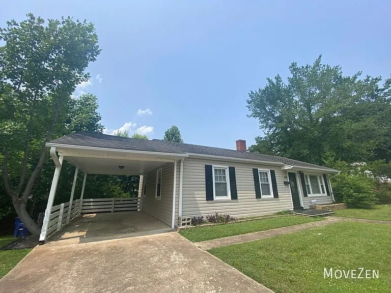 2301 Cherokee Ln — Photo 6
