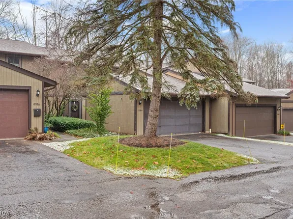 17584 Eastbrook Trl, Chagrin Falls, OH 44023