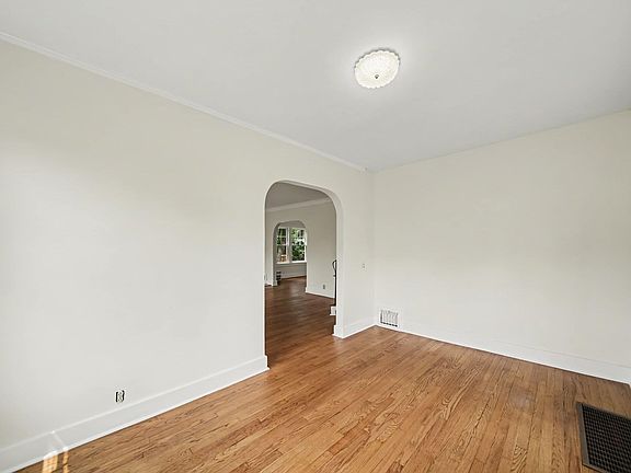 5th image of 1408 Marquette Blvd
