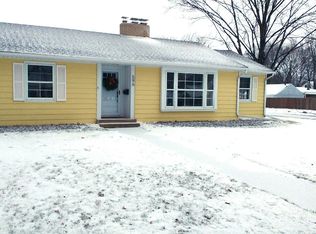 596 Juul Rd SW, Hutchinson, MN 55350