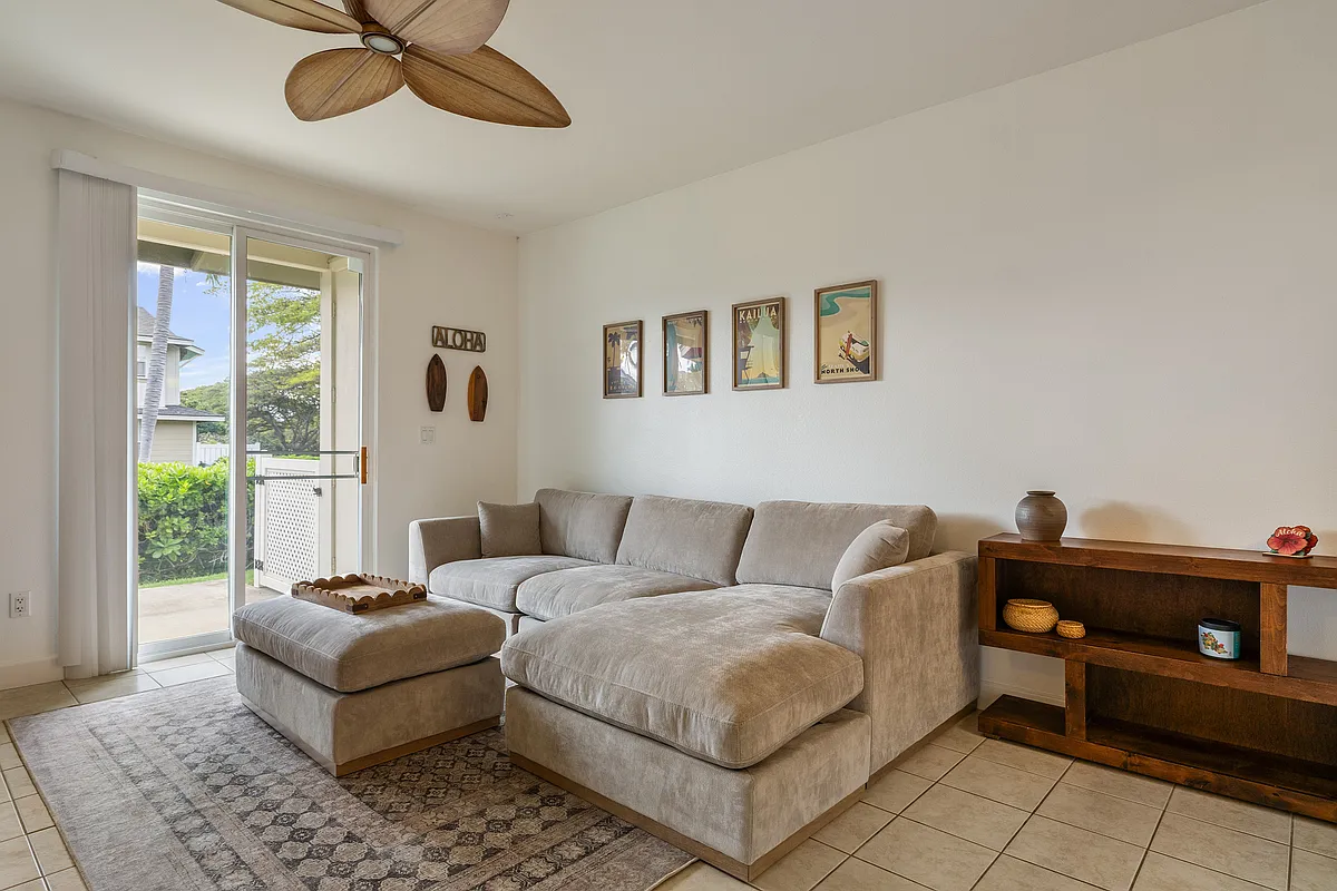 Building Photo - 92-1490 Aliinui Dr #3