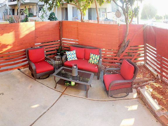 3rd image of 3688 Redondo Beach Blvd