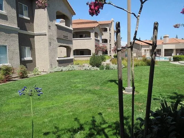 Building Photo - Woodcreek Oaks Blvd