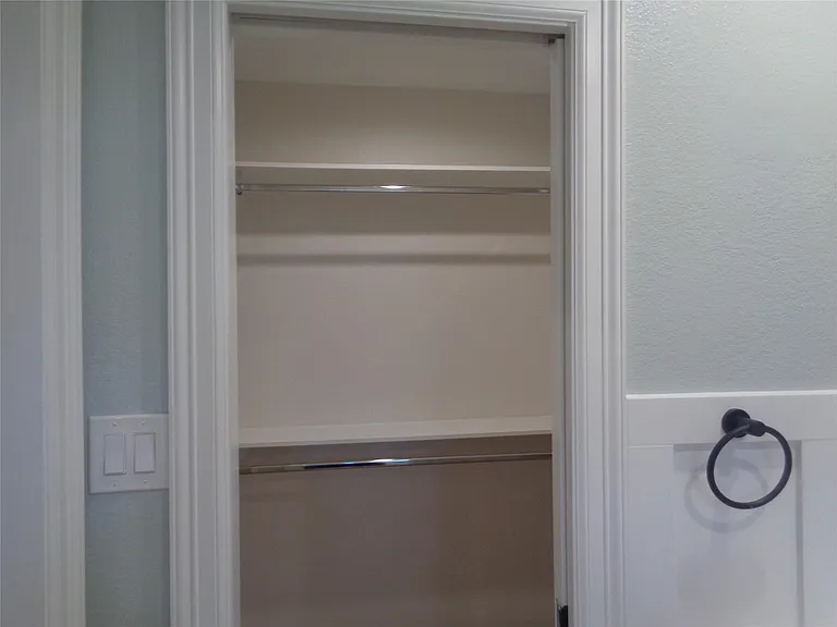2035 Sherwood Forest St — Photo 19