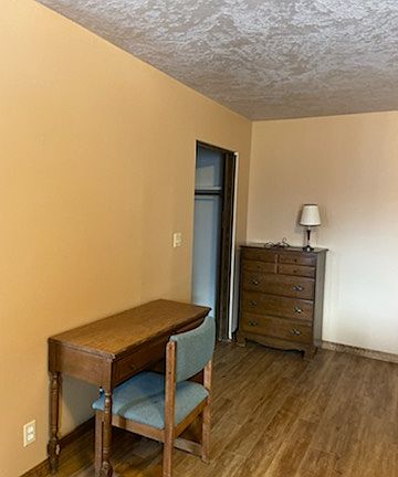 3rd image of 1031 E Broadway St APT 210