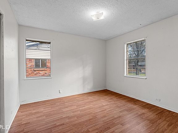 5th image of 1136 Southland Park Dr